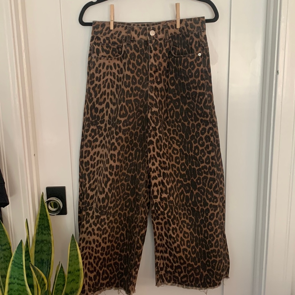 Zara trf Leopard Print Wide Leg Jeans